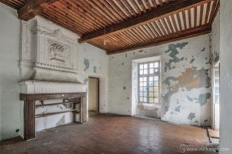 photo-chateau-des-cheminees-lost-castle-decay-4