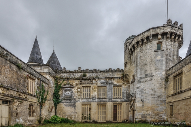 photo-urbex-chateau-du-roi-de-pique-decay-abandoned-castle-13